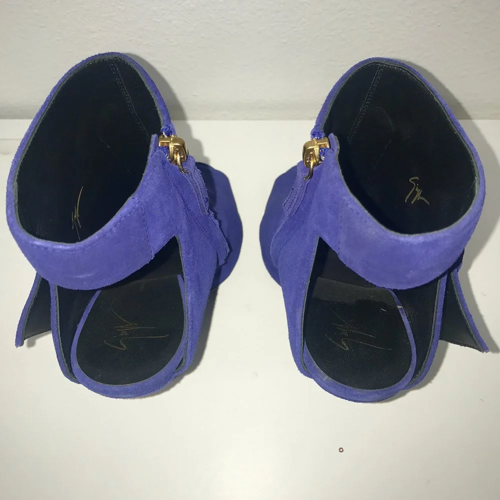 GIUSEPPE ZANOTTI Big Buckle Peep Toe Bootie - Size EU39.5 — Olori